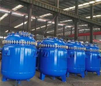 上海1000L搪玻璃反应釜生产厂：搪玻璃反应釜水垢如何清除？